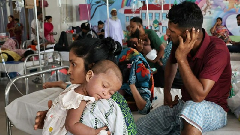 আরো ১৭ শিশুর প্রাণ গেল, হামে মৃত্যু ছাড়াল ৩০০
