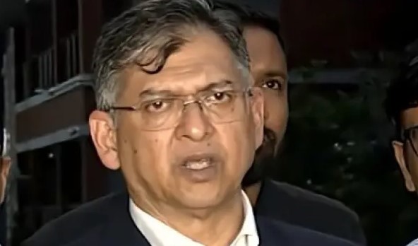 সীমান্তে কাঁটাতারের বেড়া ভারতের অভ্যন্তরীণ বিষয়: স্বরাষ্ট্রমন্ত্রী

