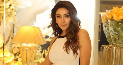 বিয়ের ৮ বছর পর মা হচ্ছেন জনপ্রিয় অভিনেত্রী
