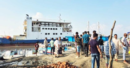 ৮ দিন পর স্বাভাবিক হলো সন্দ্বীপের সঙ্গে নৌ যোগাযোগ
